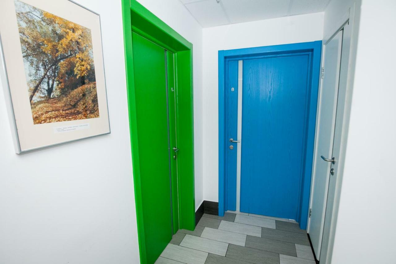 Hostel Croc Красногорськ Екстер'єр фото